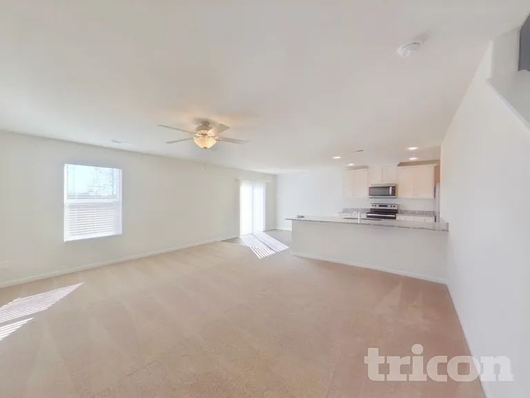 2186 Southlea Dr — Photo 3