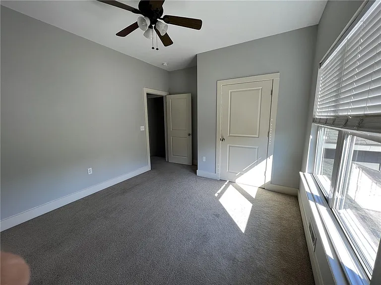 252 Lee Ln — Photo 10