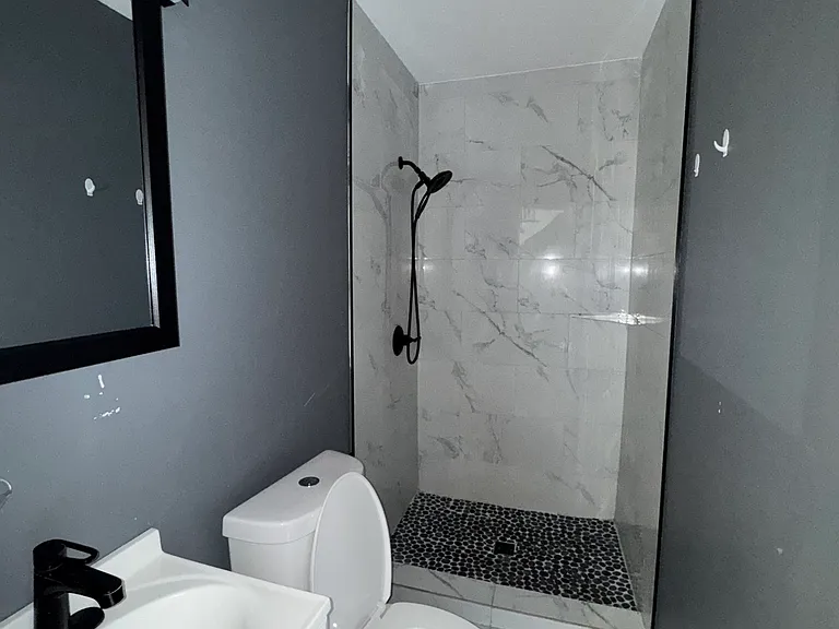 124 1st Ave — Photo 8