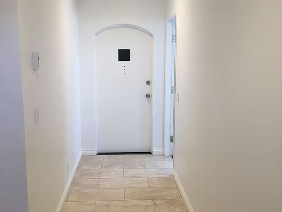 3rd image of 1007 Olive St #3727468