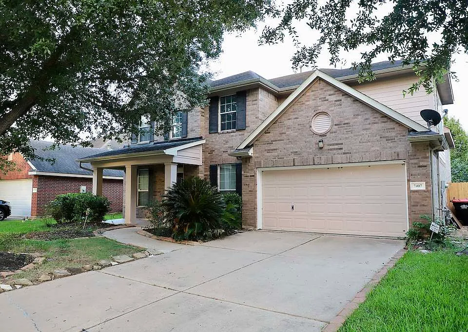 7407 Saxon Hill Ln