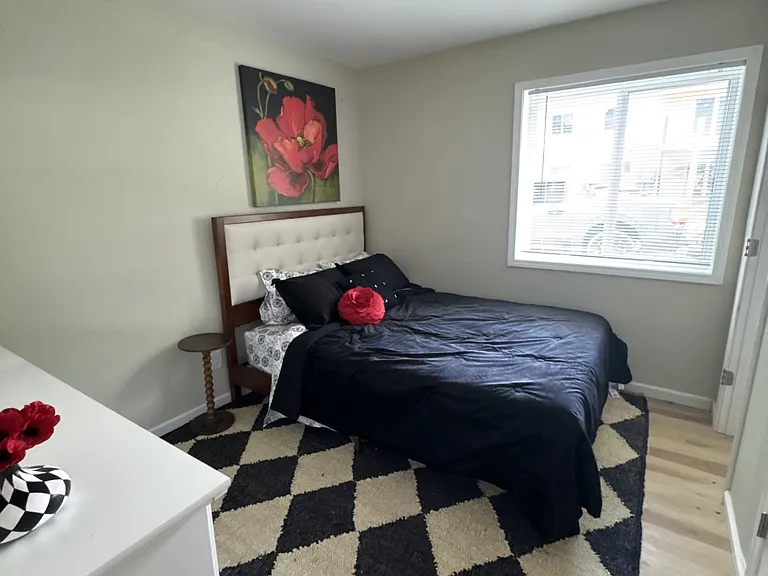 850 Field Ave NW #2 — Photo 5