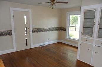 5th image of 131 Superior St