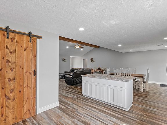 5th image of 11050 Antioch Rd