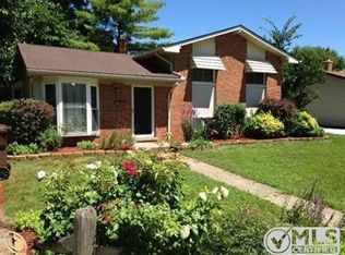 33026 John Hauk St, Garden City, MI 48135