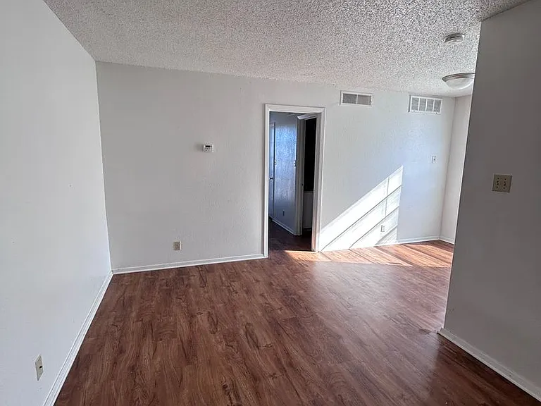 2803 Hemphill Park #B101 — Photo 8