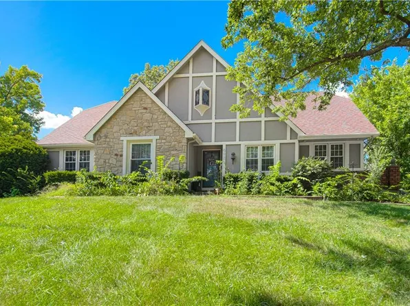 6924 Long Ave, Shawnee, KS 66216