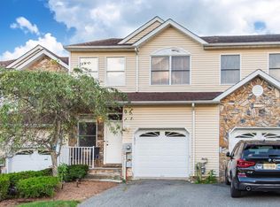 136 Springhill Dr, Morris Plains, NJ 07950