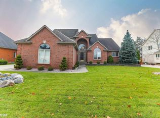 7168 Sparling Dr, Shelby Township, MI