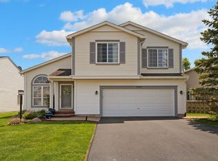 4509 W Roundstone Way, Waukegan, IL 60085