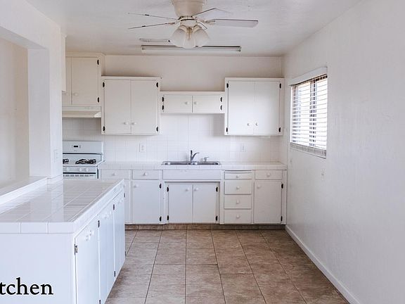 4th image of 10795 Beverly Dr