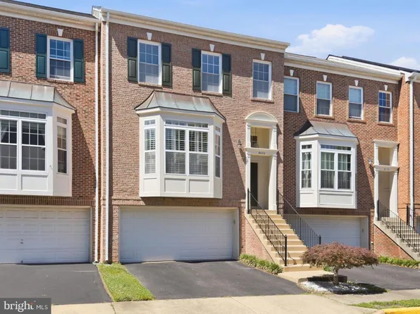8656 Royal Worcester Ln, Fairfax, VA 22031