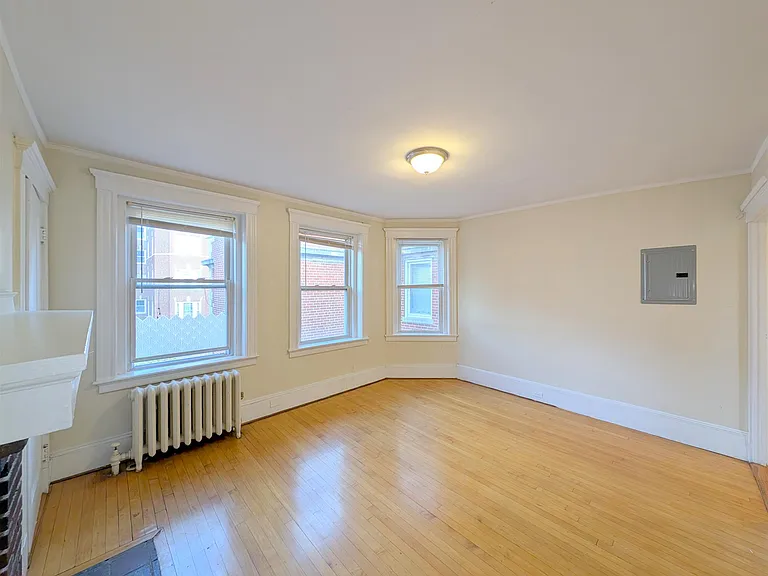 10 Craigie Cir — Photo 11