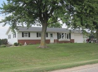 1977 Frost Ave, Independence, IA 50644