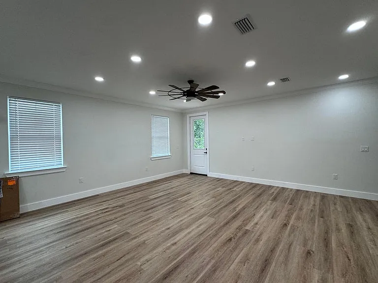 355 County Line Rd — Photo 4