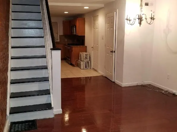 2036 Manton St, Philadelphia, PA 19146