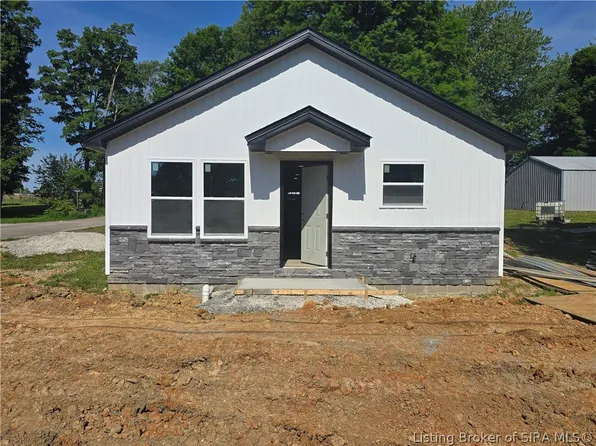 71 S Beech Street, Campbellsburg, IN 47108