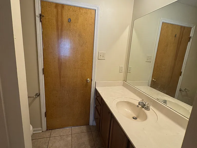 4253 Janet Ave #4 — Photo 6