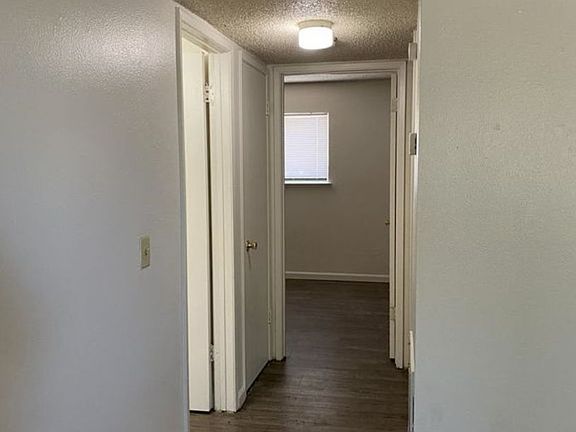 5th image of 634 Cedar Ave