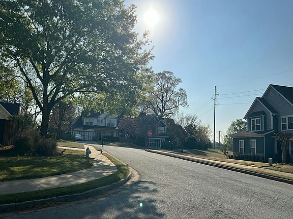 4th image of 1544 Boulder Walk Way SE