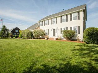 190 Compton View Dr, Middletown, RI 02842