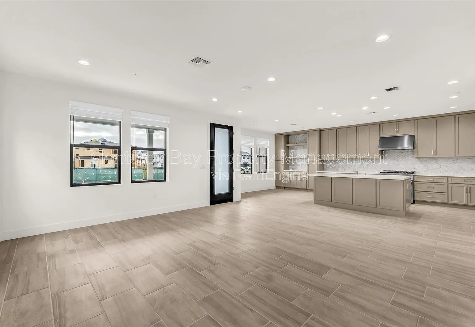 4 bed, 3.0 bath, 2191 sqft, $4,995 — Photo 4