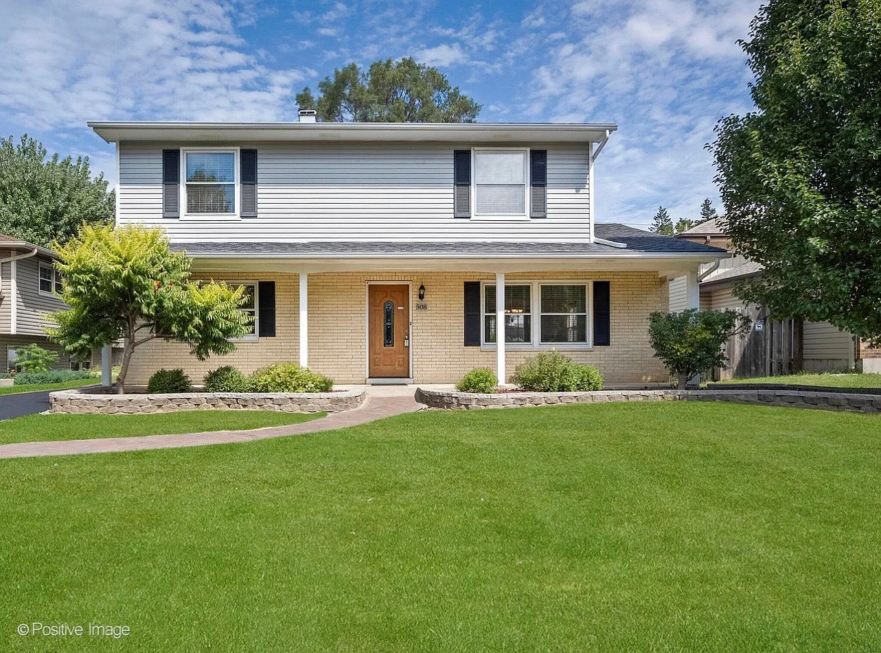 3 bed, 1.5 bath, 1866 sqft, $3,400 — Photo 1