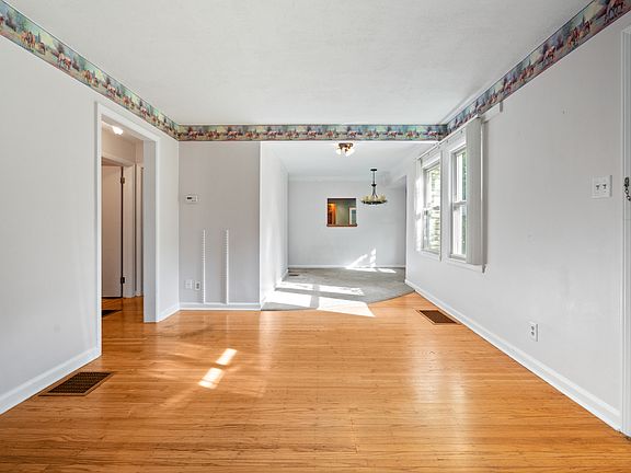2nd image of 6528 Hillside Ave