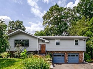 39 Dagmar Rd, Stamford, CT 06905