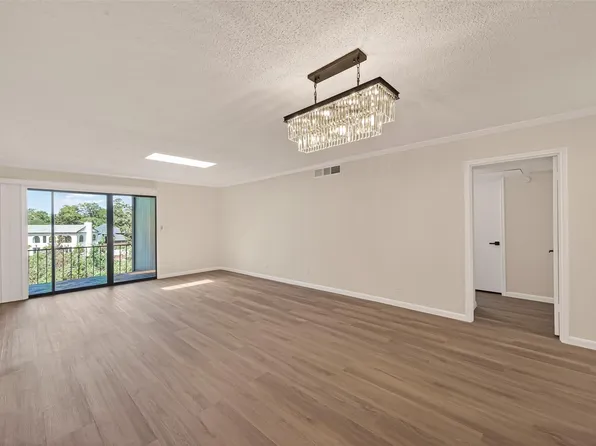 6547 Bayou Glen Rd, Houston, TX 77057