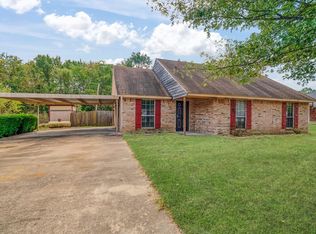 302 Cripple Crk, Powderly, TX 75473