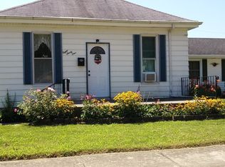 831 E Main St, Morris, IL 60450