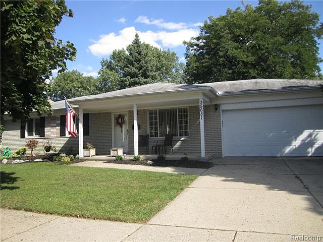 1st image of 35681 Elmira St