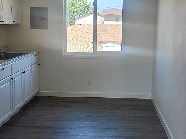 4426 Clara St #8 — Photo 9