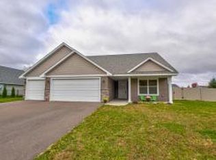 1343 Creekwood Dr, New Richmond, WI 54017