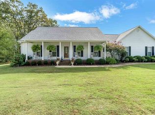 30 Countryway Dr, Jackson, TN 38305