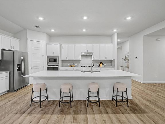 2nd image of 421 Abruzzi St
