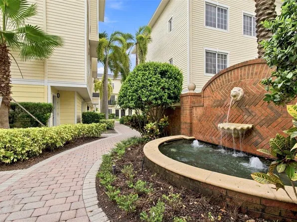 9801 MEADOW FIELD CIRCLE, TAMPA, FL 33626