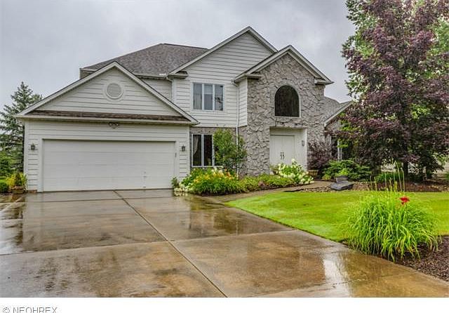 1st image of 215 E Orange Hill Cir