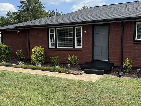3rd image of 608 Vinson Dr