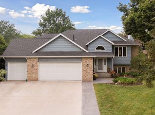2901 Valento Ln, Little Canada, MN 55117