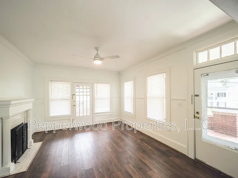 479 Peronneau St — Photo 8
