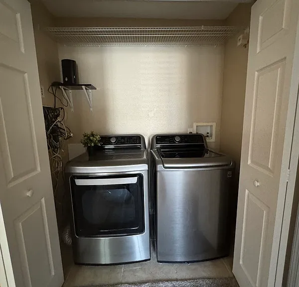 839 Assembly Ct — Photo 32