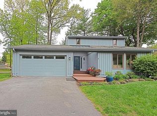 12537 Arnsley Ct, Herndon, VA 20171