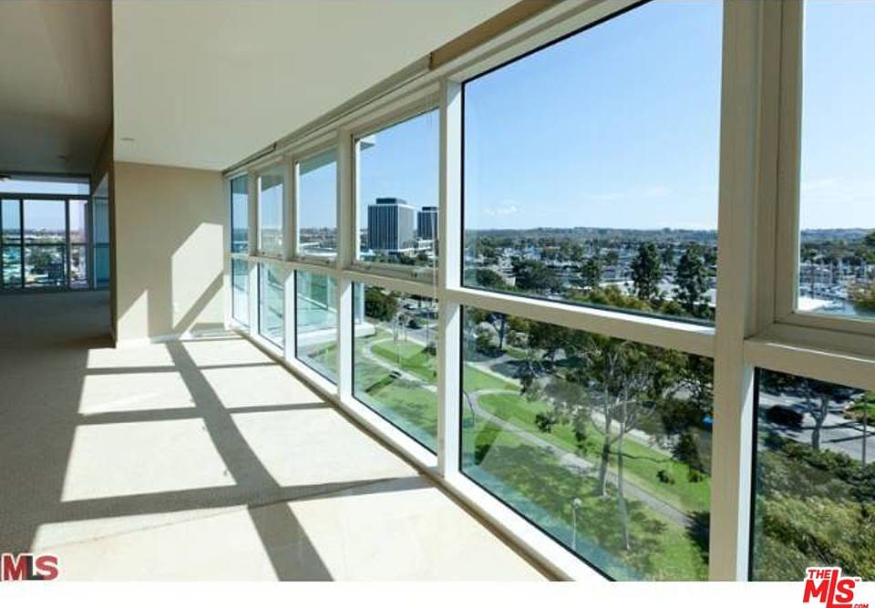 1st image of 13600 Marina Pointe Dr Unit 609