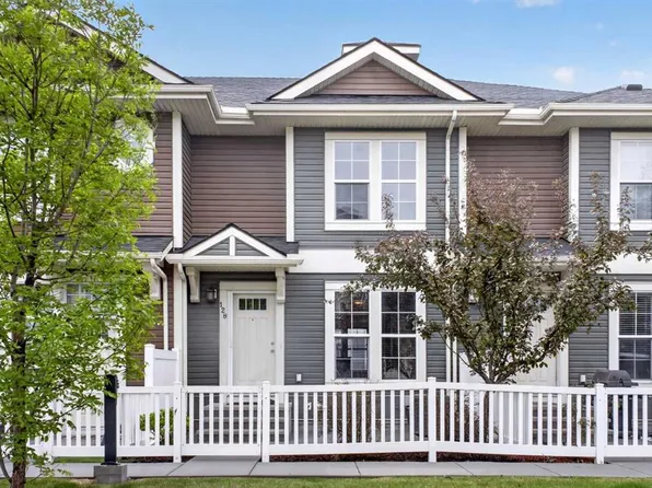 128 N Auburn Bay Cmn SE, Calgary, AB T3M 0M3