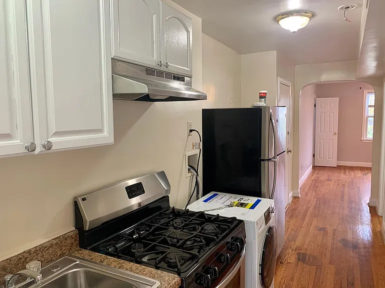 925 19th St NE #3 — Photo 17