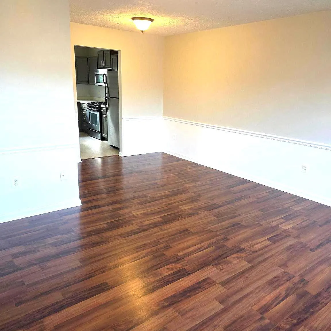 3 bed, 3.5 bath, 1780 sqft, $1,950 — Photo 4