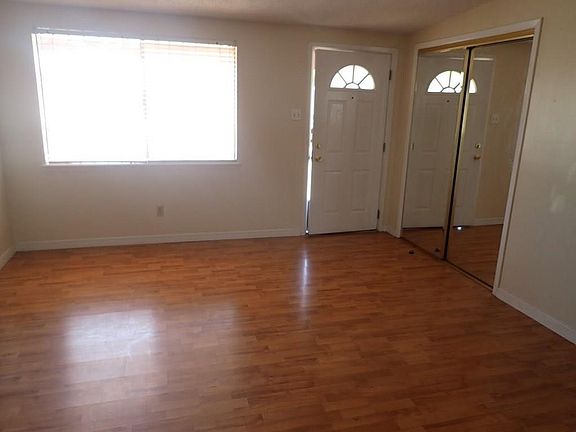 2nd image of 2109 Villa Plata Dr