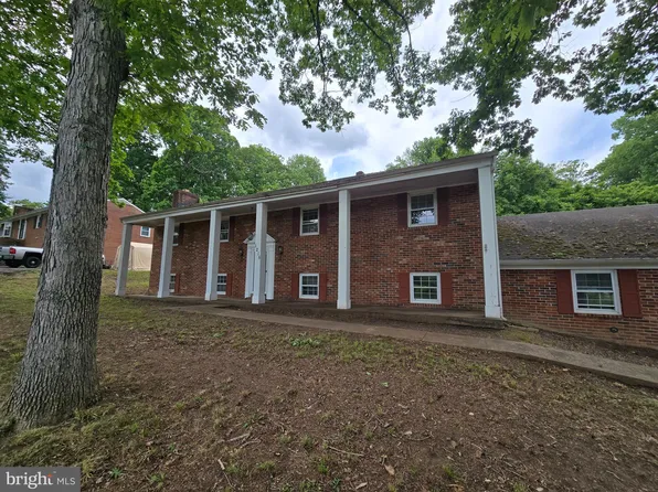 1215 Forbes St, Fredericksburg, VA 22405